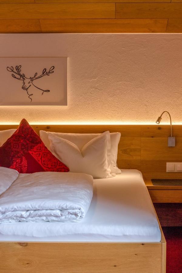 Pension Christophorus Hotel Garni パーテネン エクステリア 写真