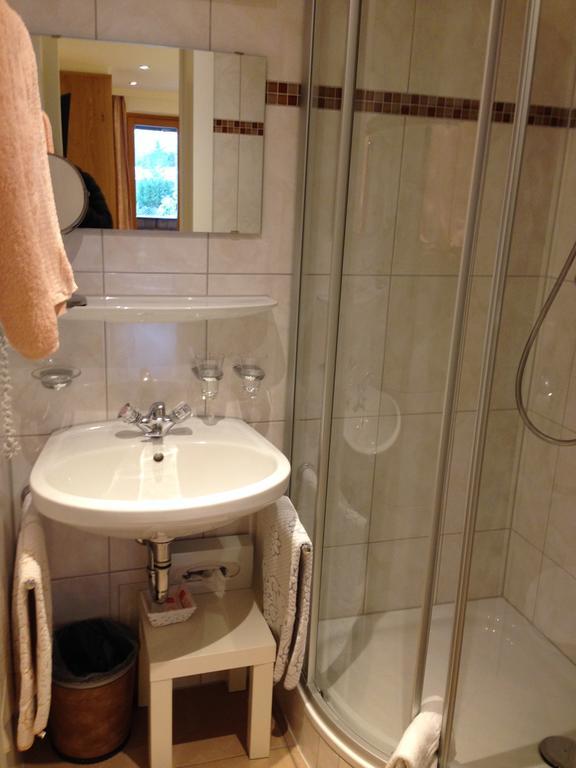 Pension Christophorus Hotel Garni パーテネン エクステリア 写真