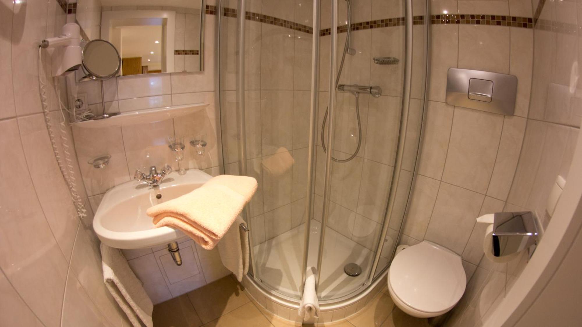 Pension Christophorus Hotel Garni パーテネン エクステリア 写真